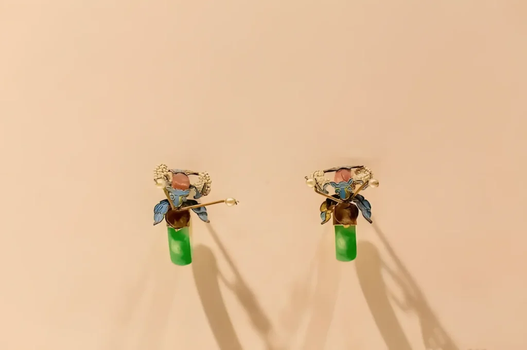 earrings in qin dynasty