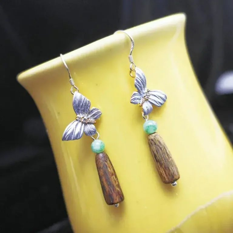 Jade Agarwood Butterfly Earrings